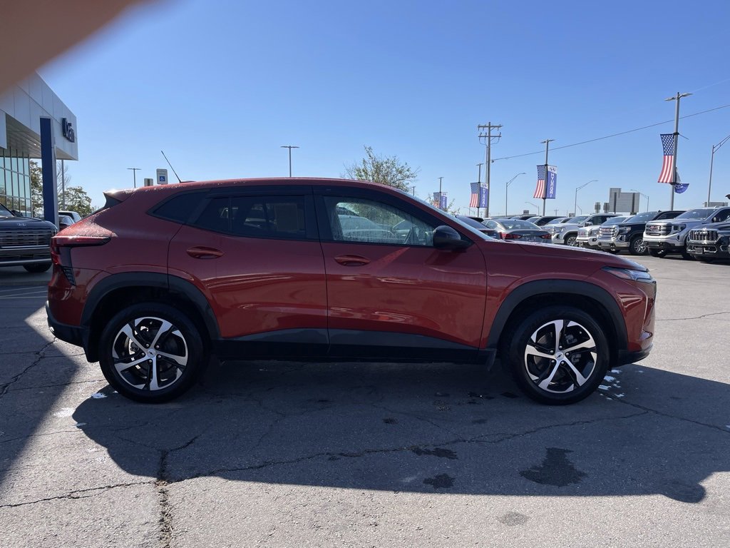 Used 2024 Chevrolet Trax RS image 9