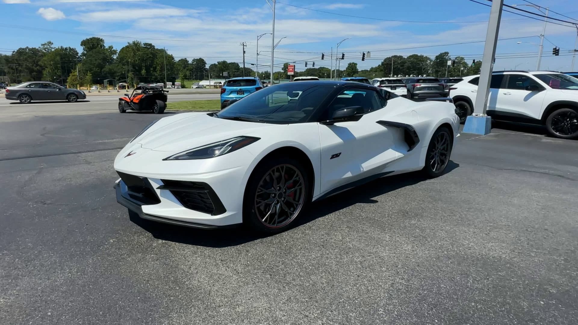 Used 2023 Chevrolet Corvette Stingray Premium Conv w/ Z51 Performance Package RWD image 4