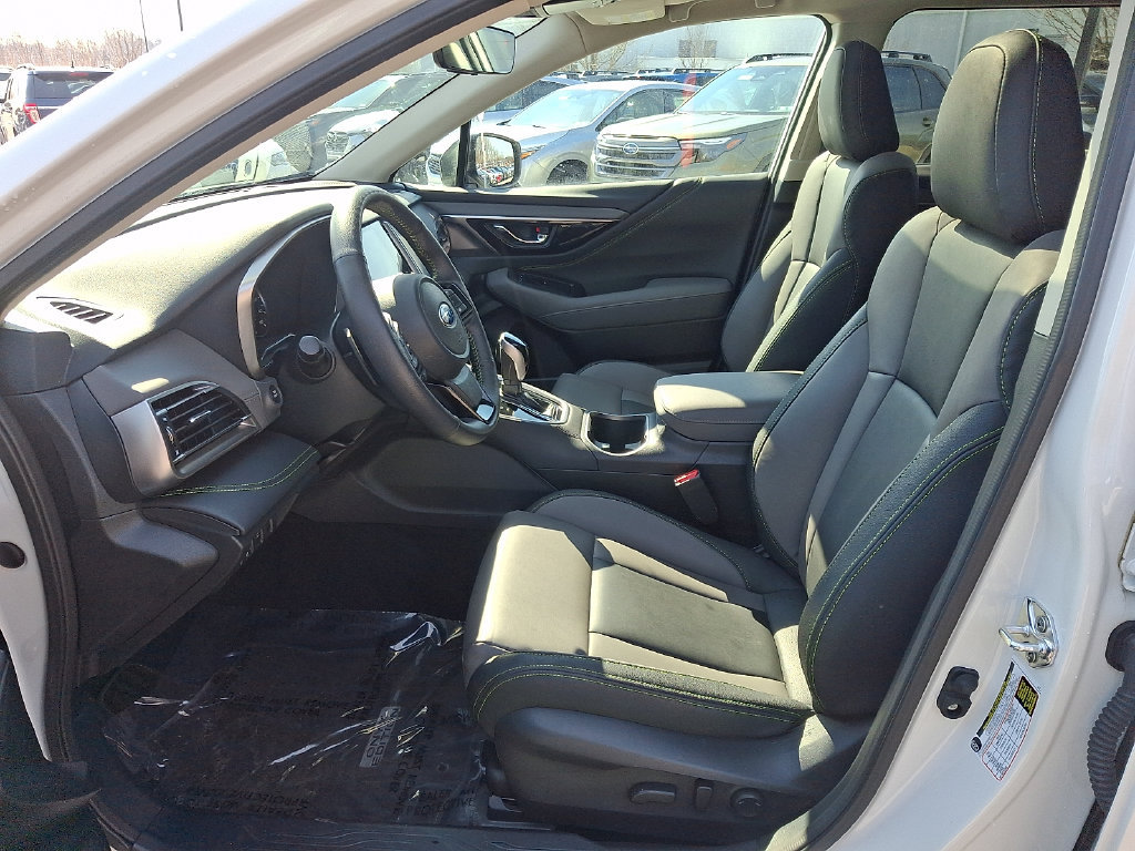 Certified 2025 Subaru Outback Onyx Edition AWD/4WD image 15