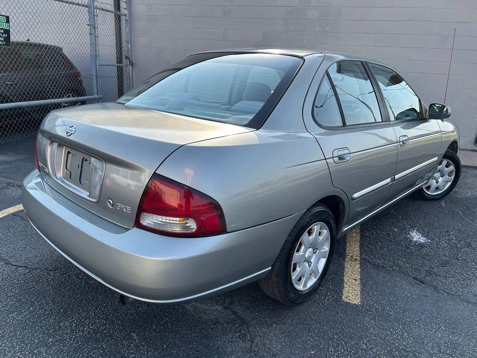 Used 2002 Nissan Sentra GXE FWD image 6