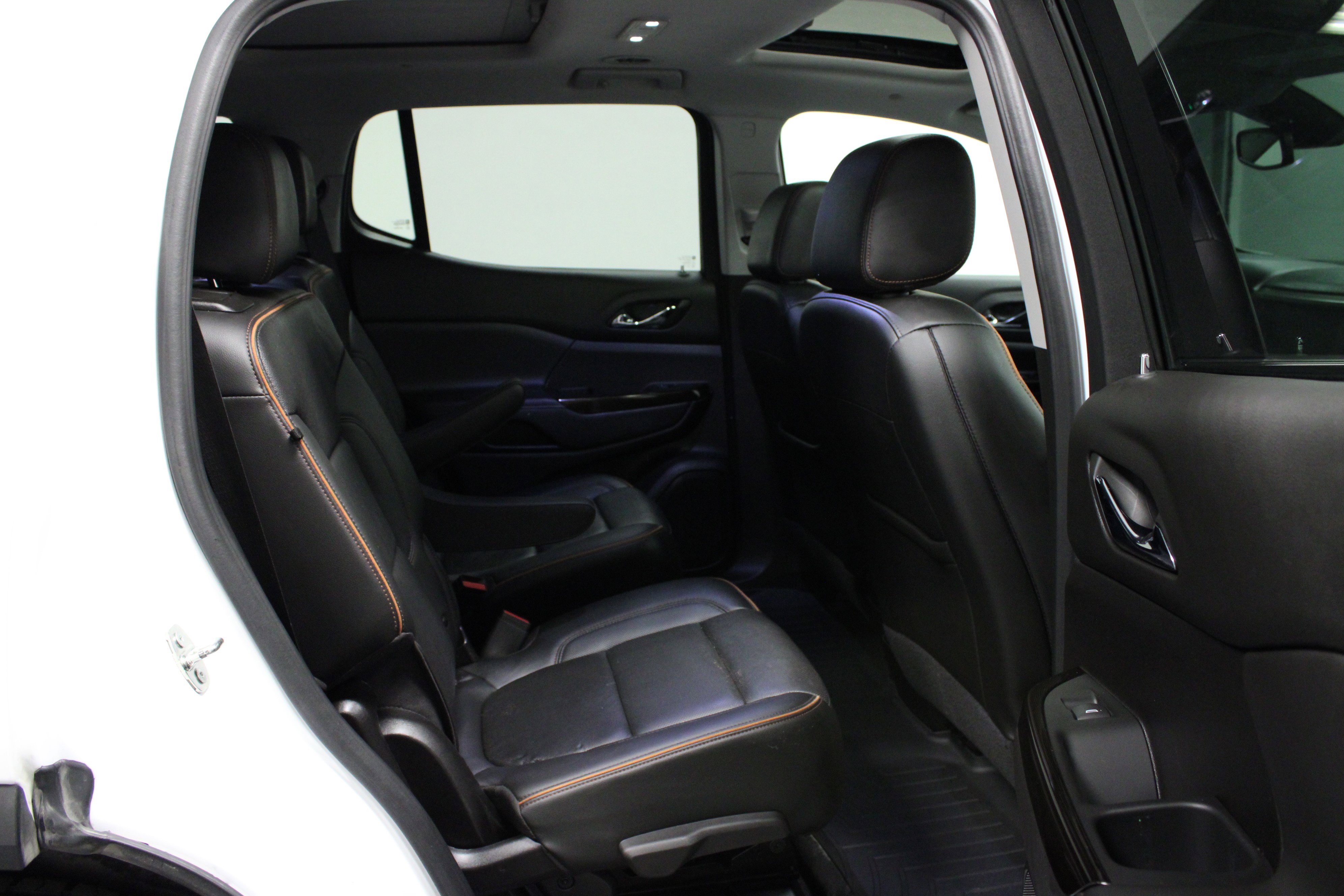 Used 2023 GMC Acadia AT4 w/ Preferred Package image 14