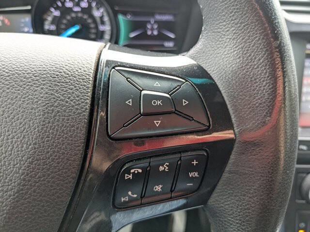 Used 2016 Ford Explorer XLT w/ Equipment Group 202A image 19