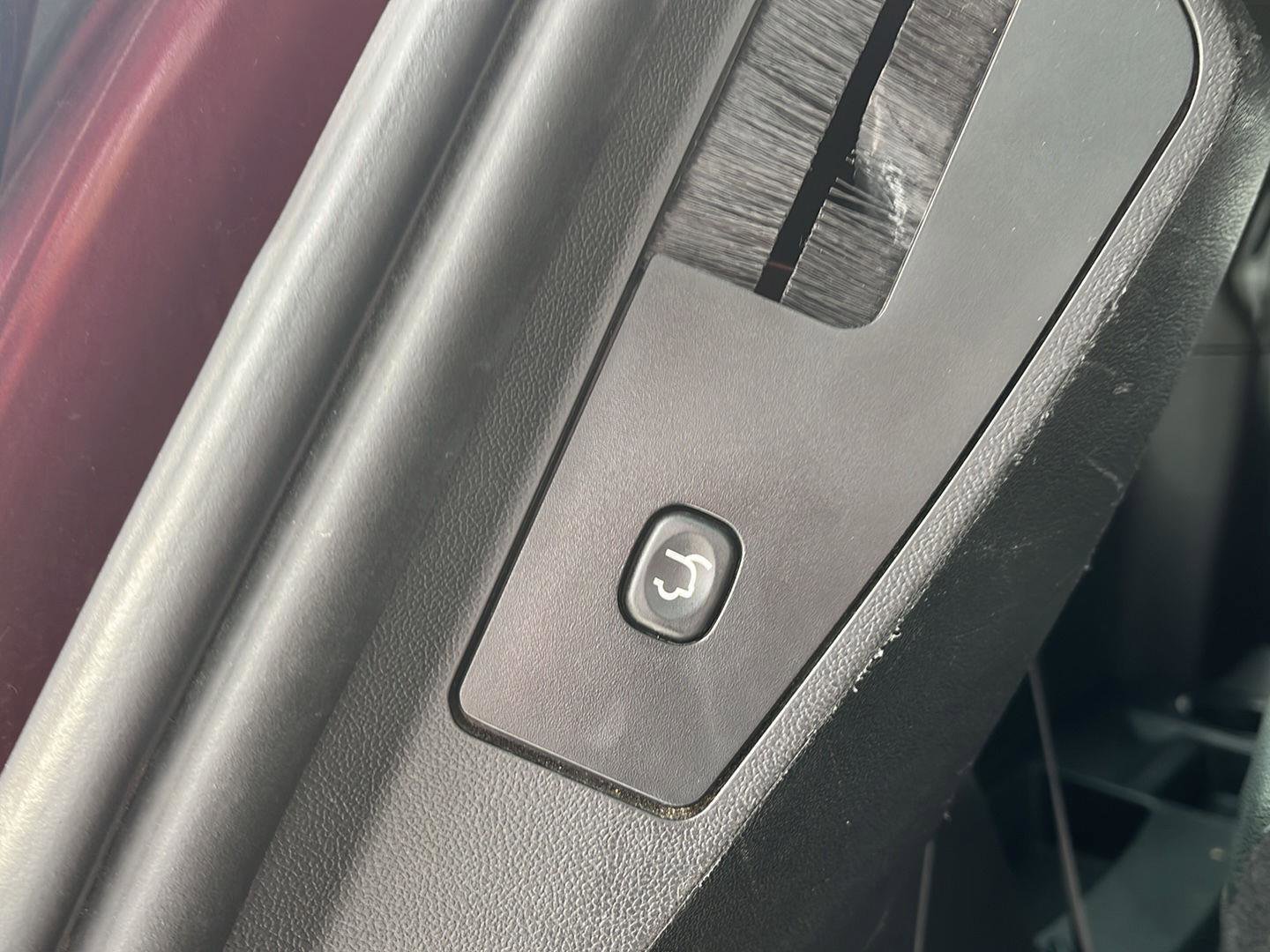 Used 2018 Dodge Grand Caravan GT image 20