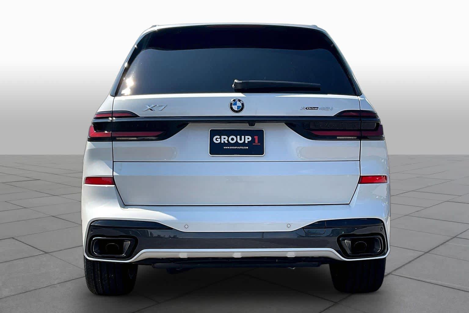 Used 2027 BMW X7 xDrive40i w/ Executive Package AWD/4WD image 4