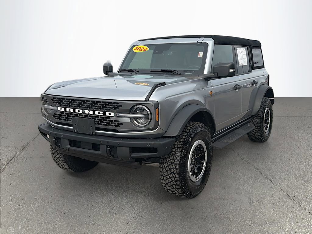 Used 2024 Ford Bronco Badlands image 9