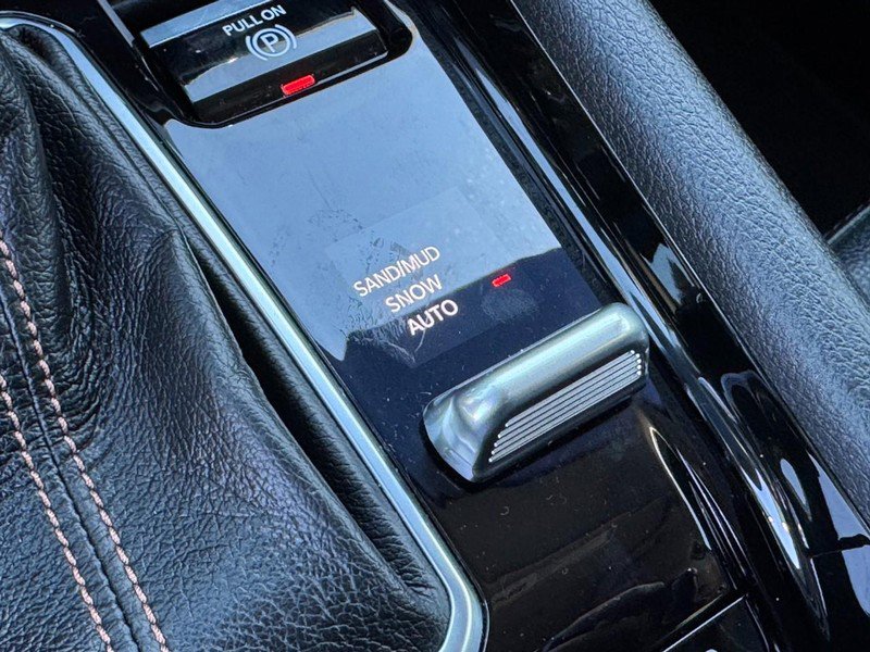 Used 2022 Jeep Compass Limited image 23