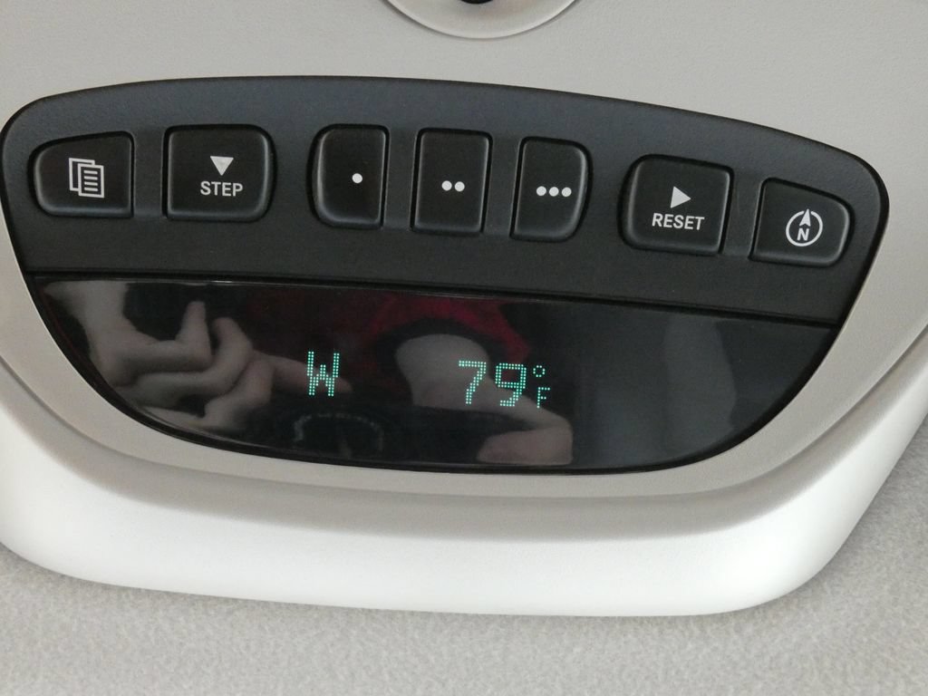Used 2008 Chrysler Aspen Limited AWD/4WD image 35