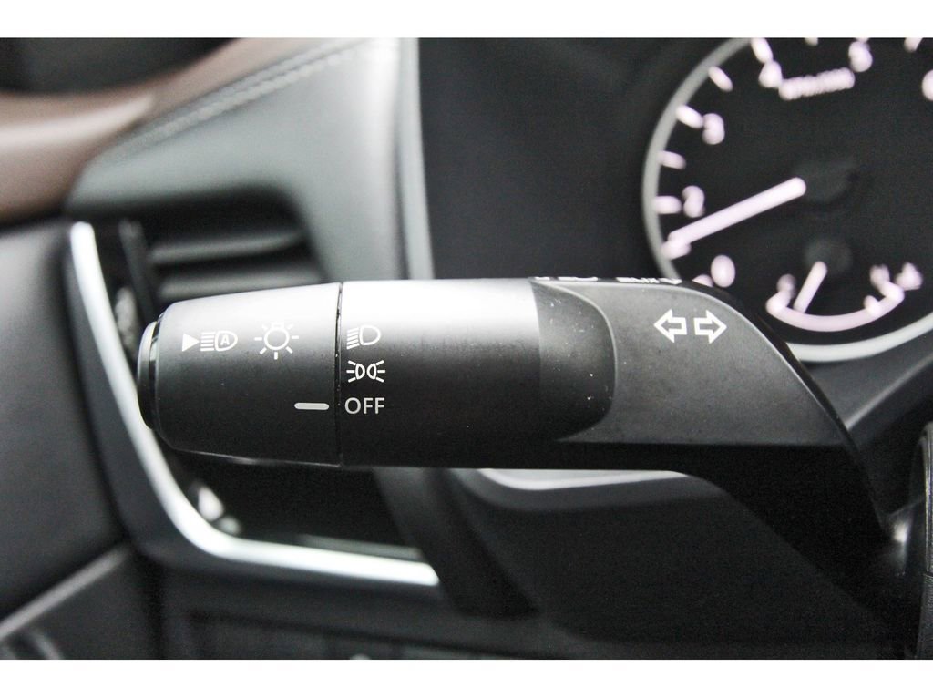 Used 2023 Nissan Rogue SL image 21