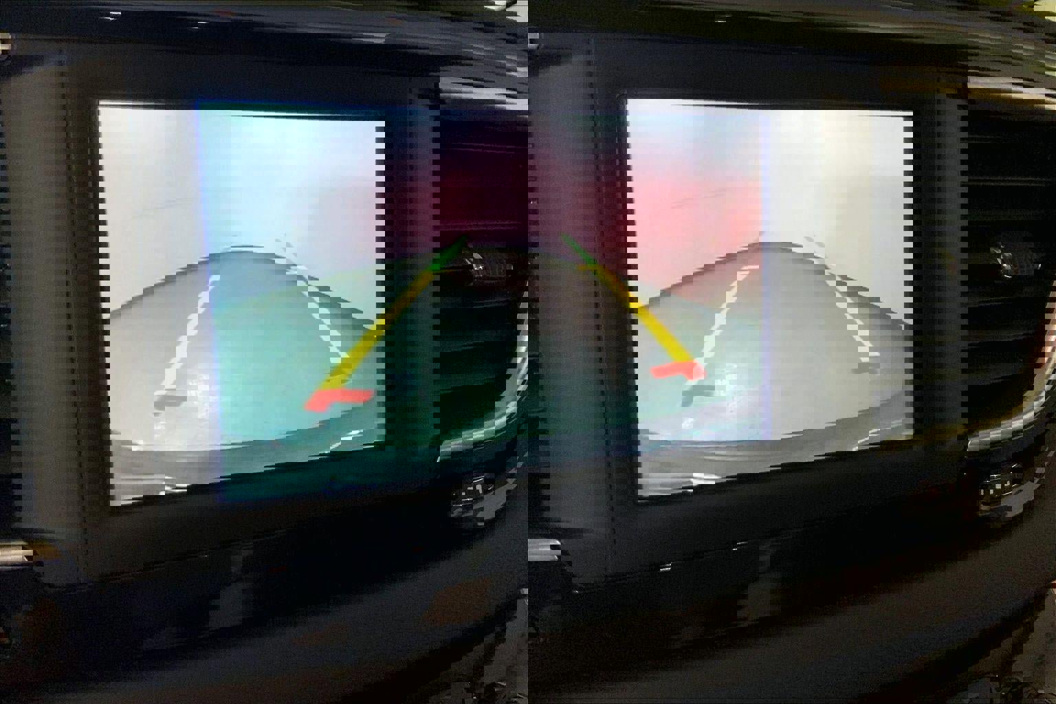 Used 2023 Chrysler Voyager LX image 21