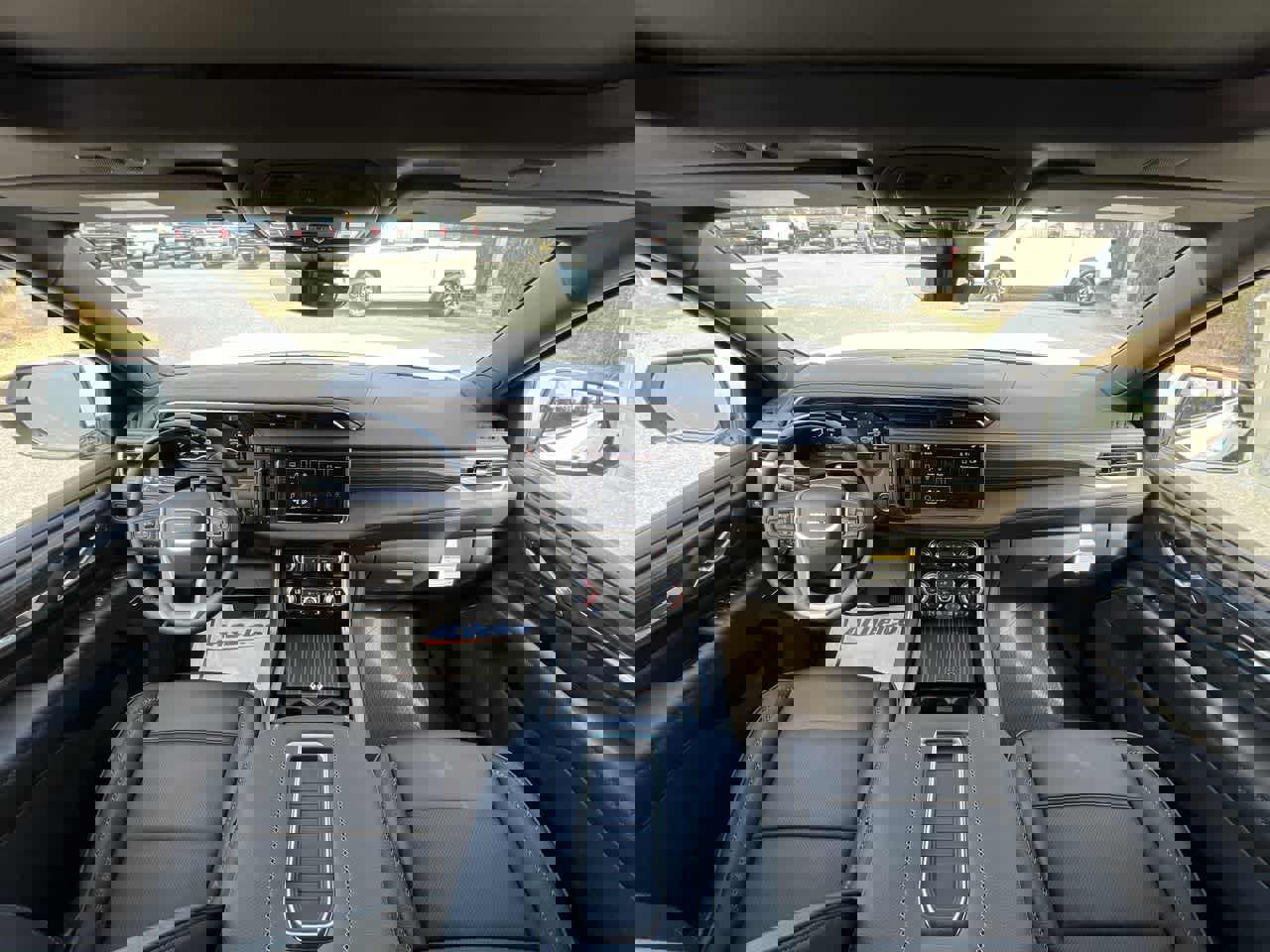 Used 2024 GMC Yukon XL Denali w/ Advanced Technology Package image 21