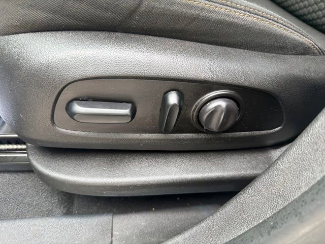 Used 2018 GMC Terrain SLE w/ Driver Convenience Package FWD image 27