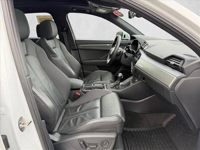Used 2023 Audi Q3 2.0T Premium Plus w/ Premium Plus Package AWD/4WD image 24