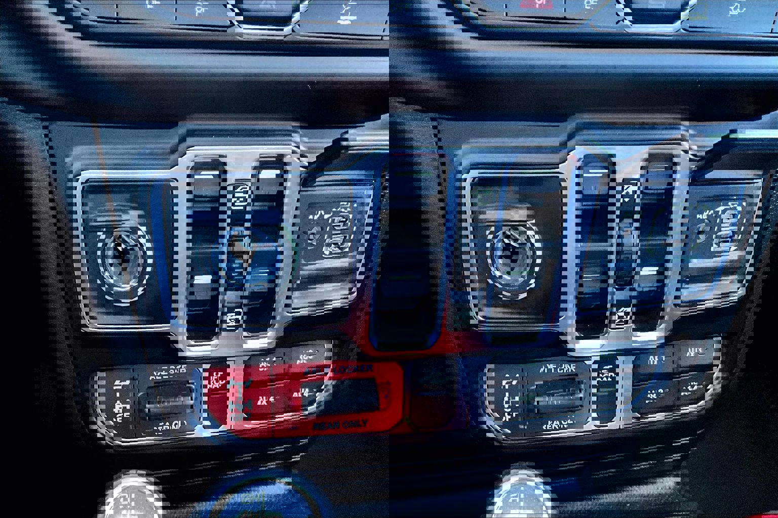 Used 2023 Jeep Gladiator Mojave w/ Cold Weather Group image 17