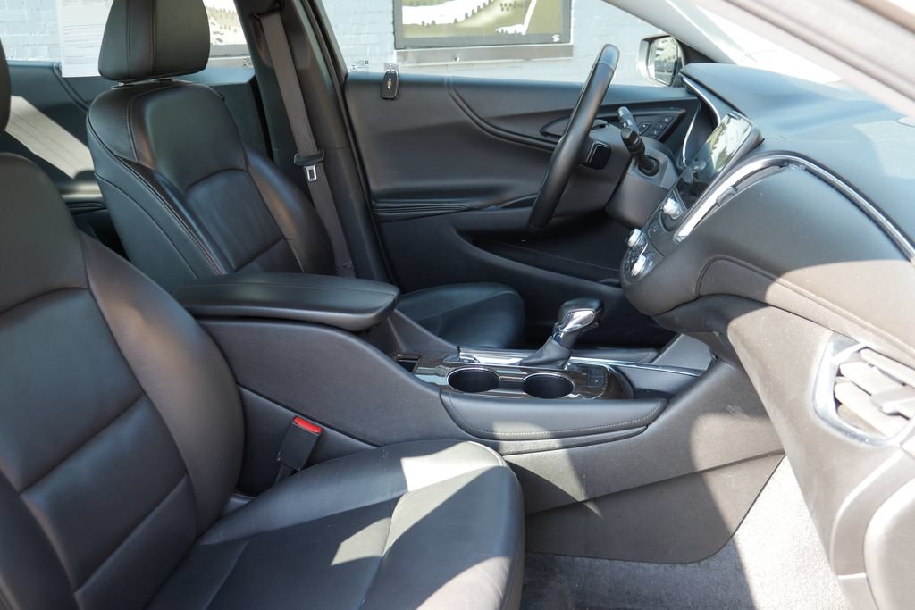 Used 2024 Chevrolet Malibu LT FWD image 11