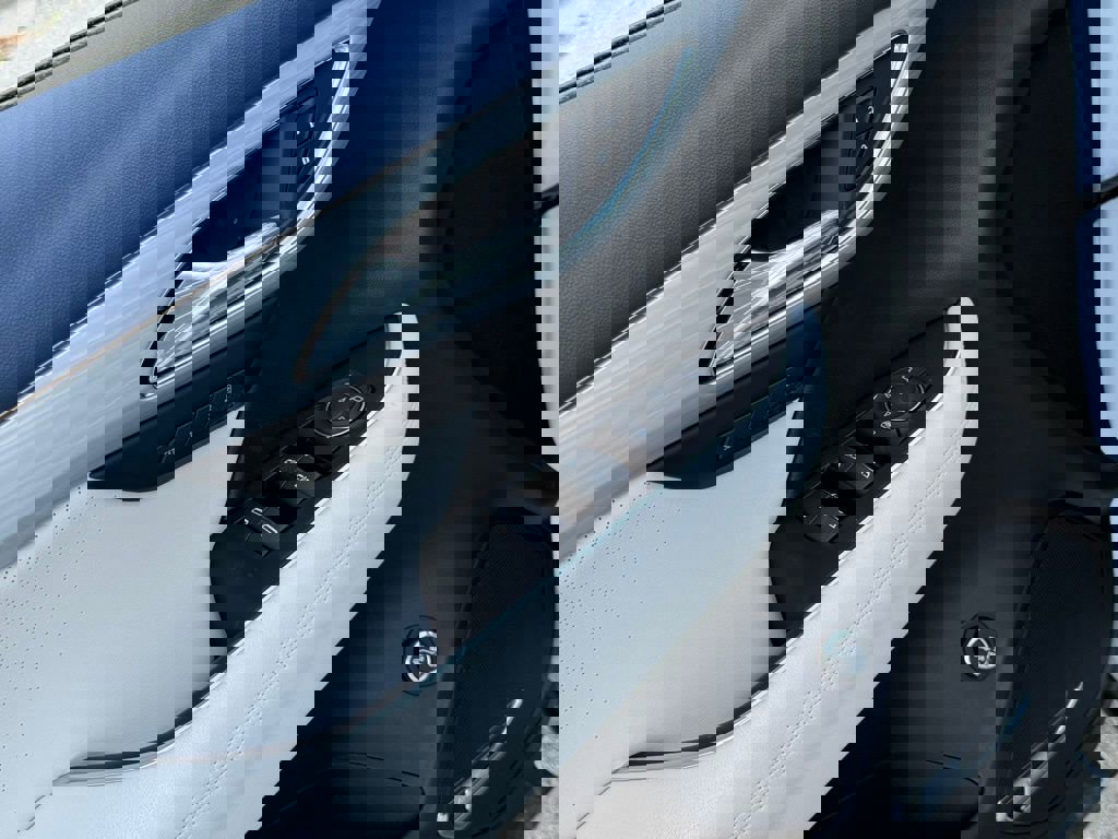 New 2026 Buick Envision Avenir image 17