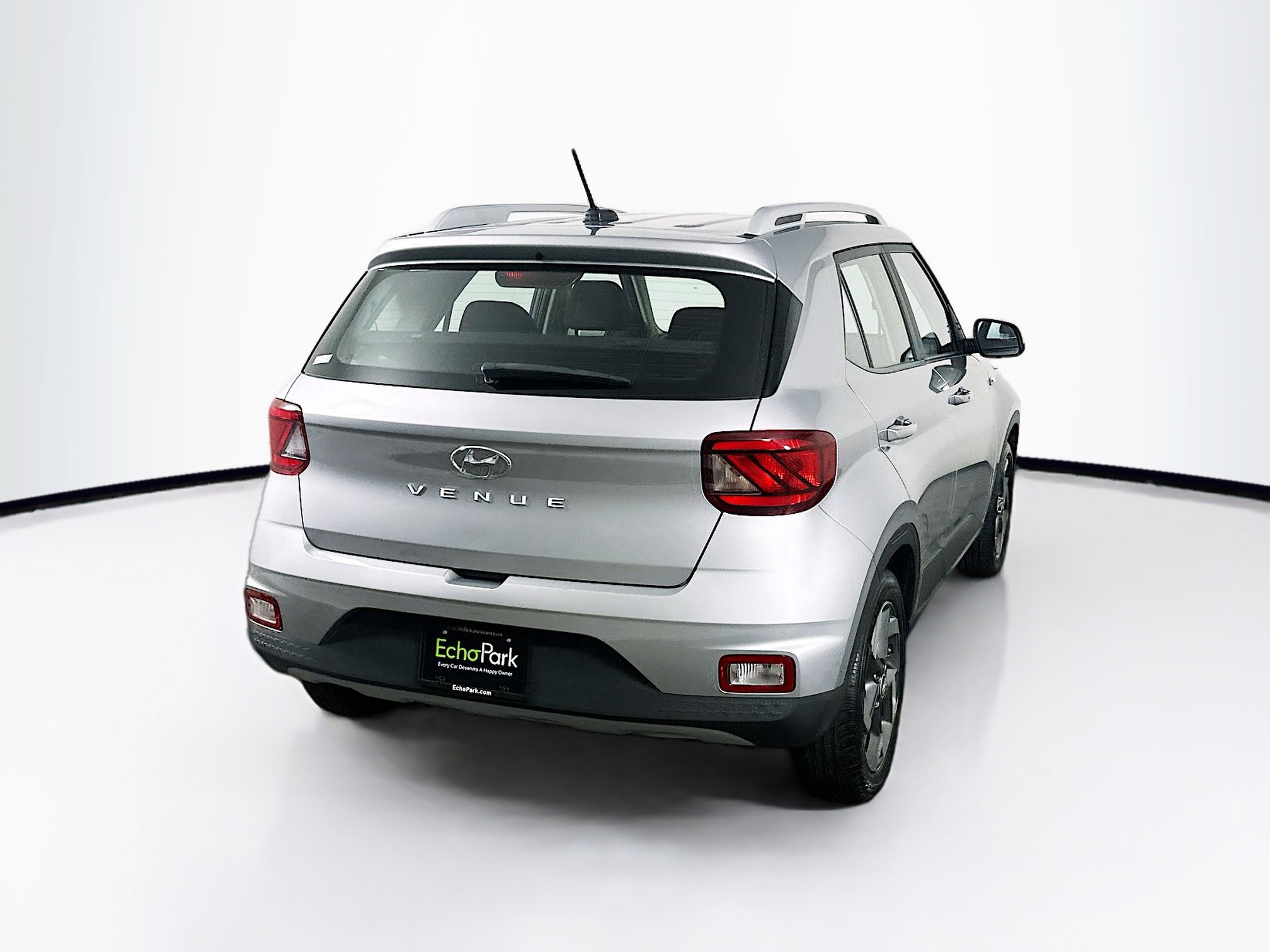 Used 2025 Hyundai Venue SEL image 9