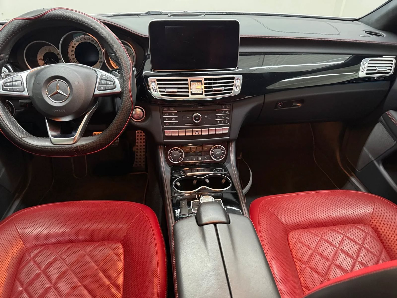 Used 2015 Mercedes-Benz CLS 400 image 2