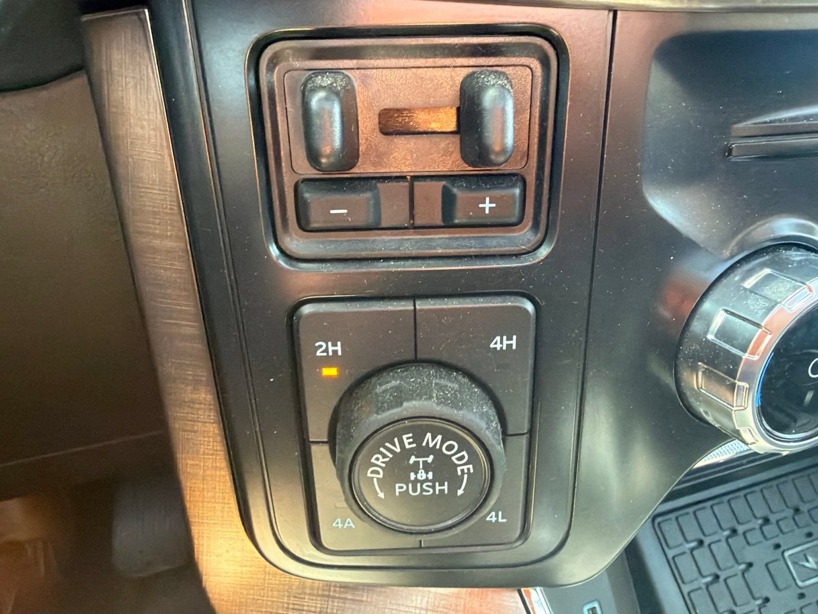 Certified 2024 Ford F150 King Ranch AWD/4WD image 27