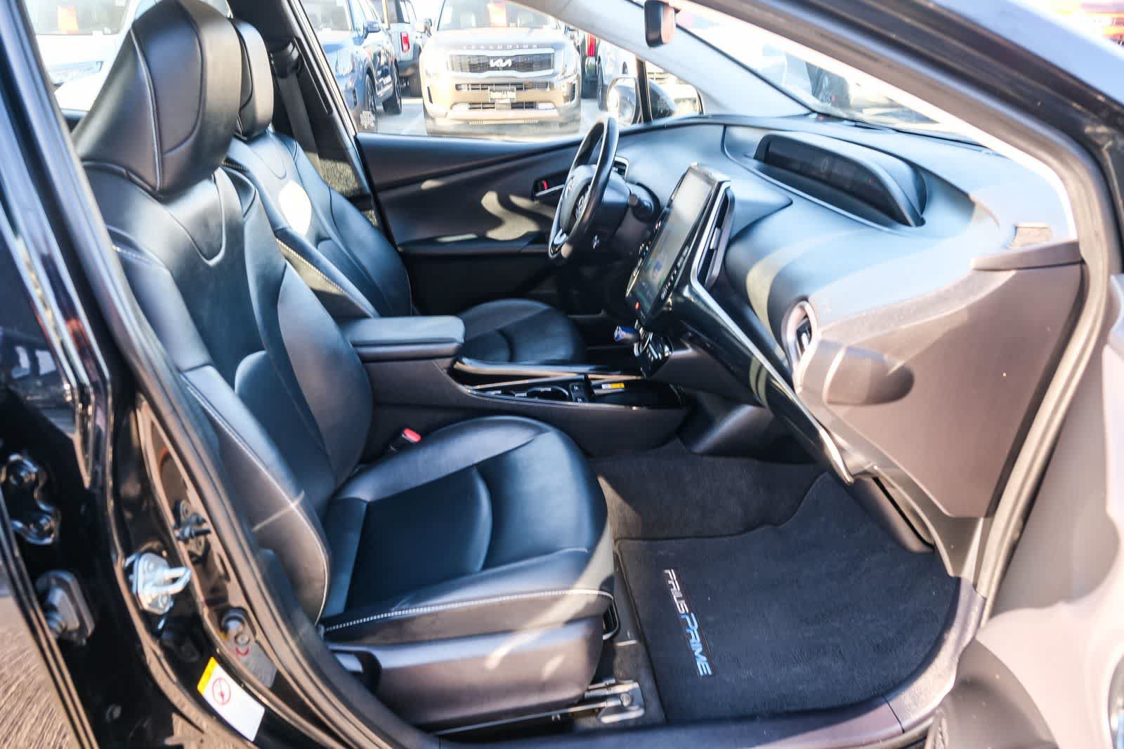 Certified 2020 Toyota Prius Prime Limited w/ Carpet Mat Package FWD image 18