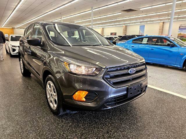 Used 2019 Ford Escape S image 3