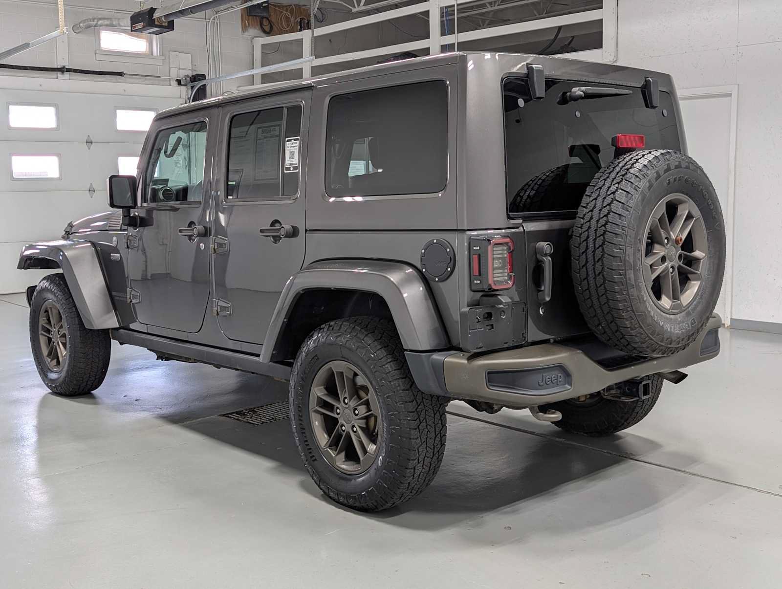 Used 2016 Jeep Wrangler Unlimited Sahara AWD/4WD image 10