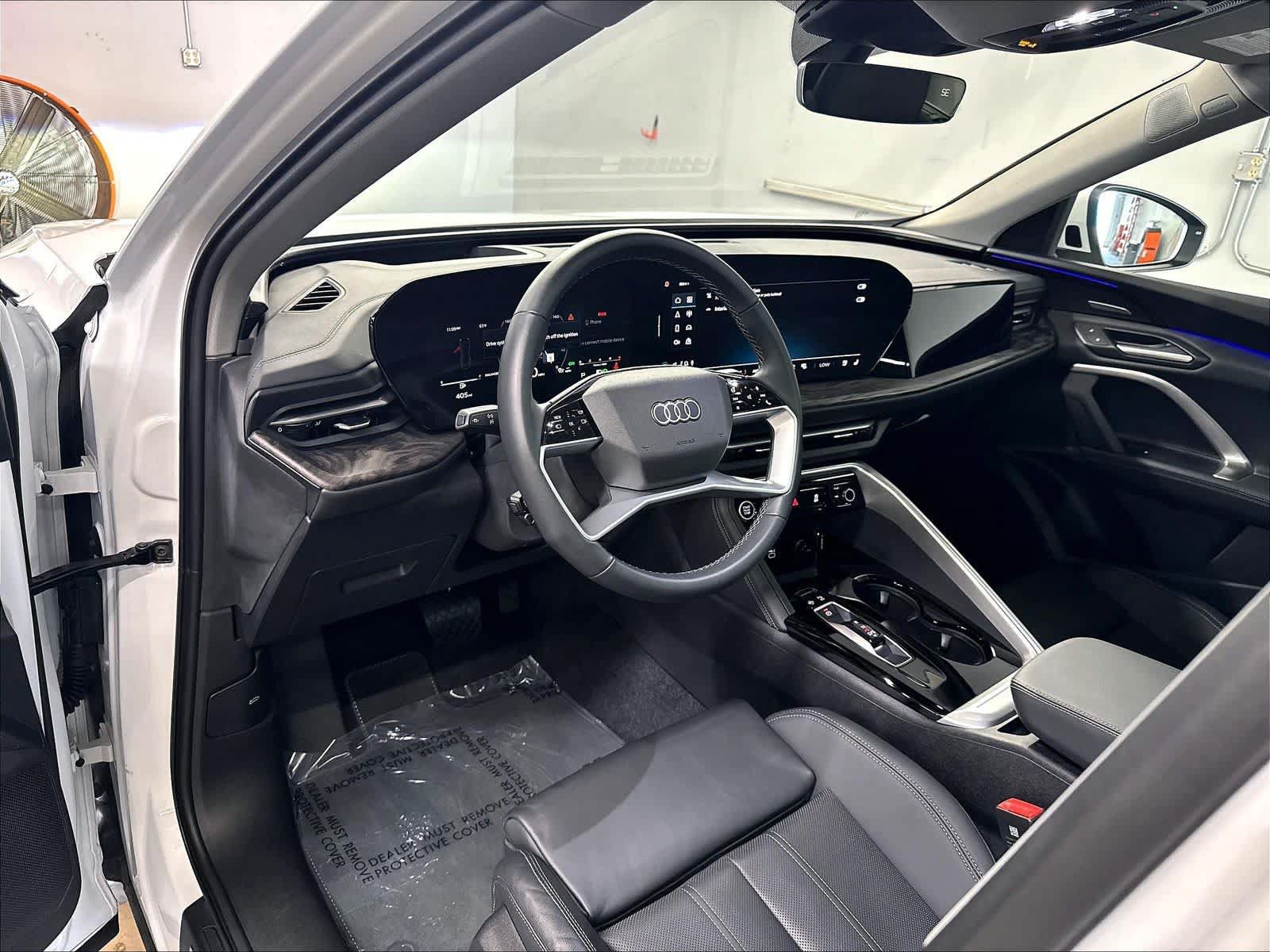 Certified 2025 Audi Q5 Premium Plus w/ Premium Plus AWD/4WD image 15