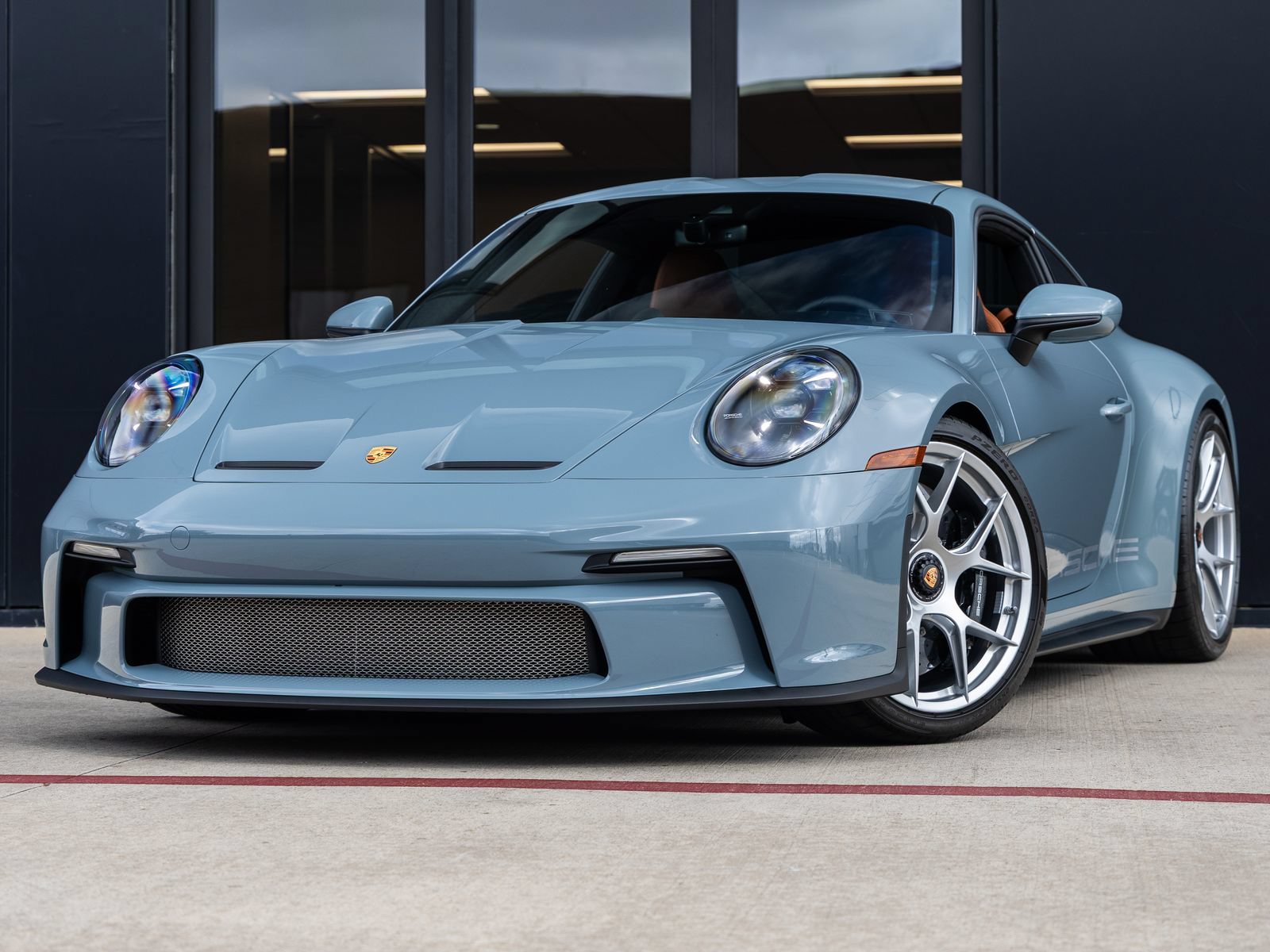 Used 2024 Porsche 911 GT3 RS RWD video 1