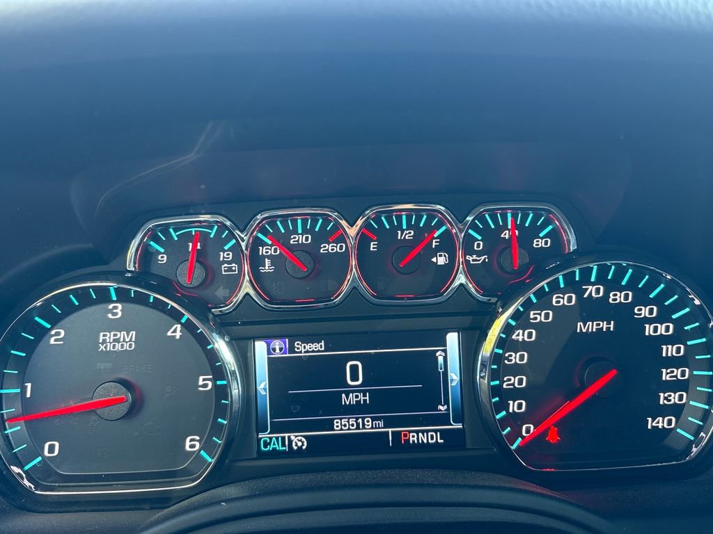 Used 2018 Chevrolet Suburban LT AWD/4WD image 9