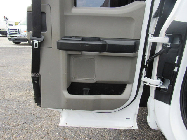 Used 2022 Ford F550 2WD SuperCab Super Duty image 16