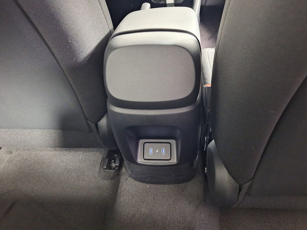Used 2026 Hyundai Elantra SE FWD image 29