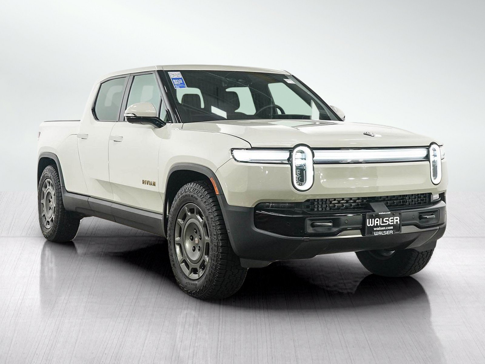 Used 2025 Rivian R1T Adventure Tri AWD/4WD image 7