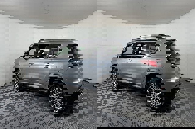 Certified 2025 GMC Acadia Denali FWD image 3