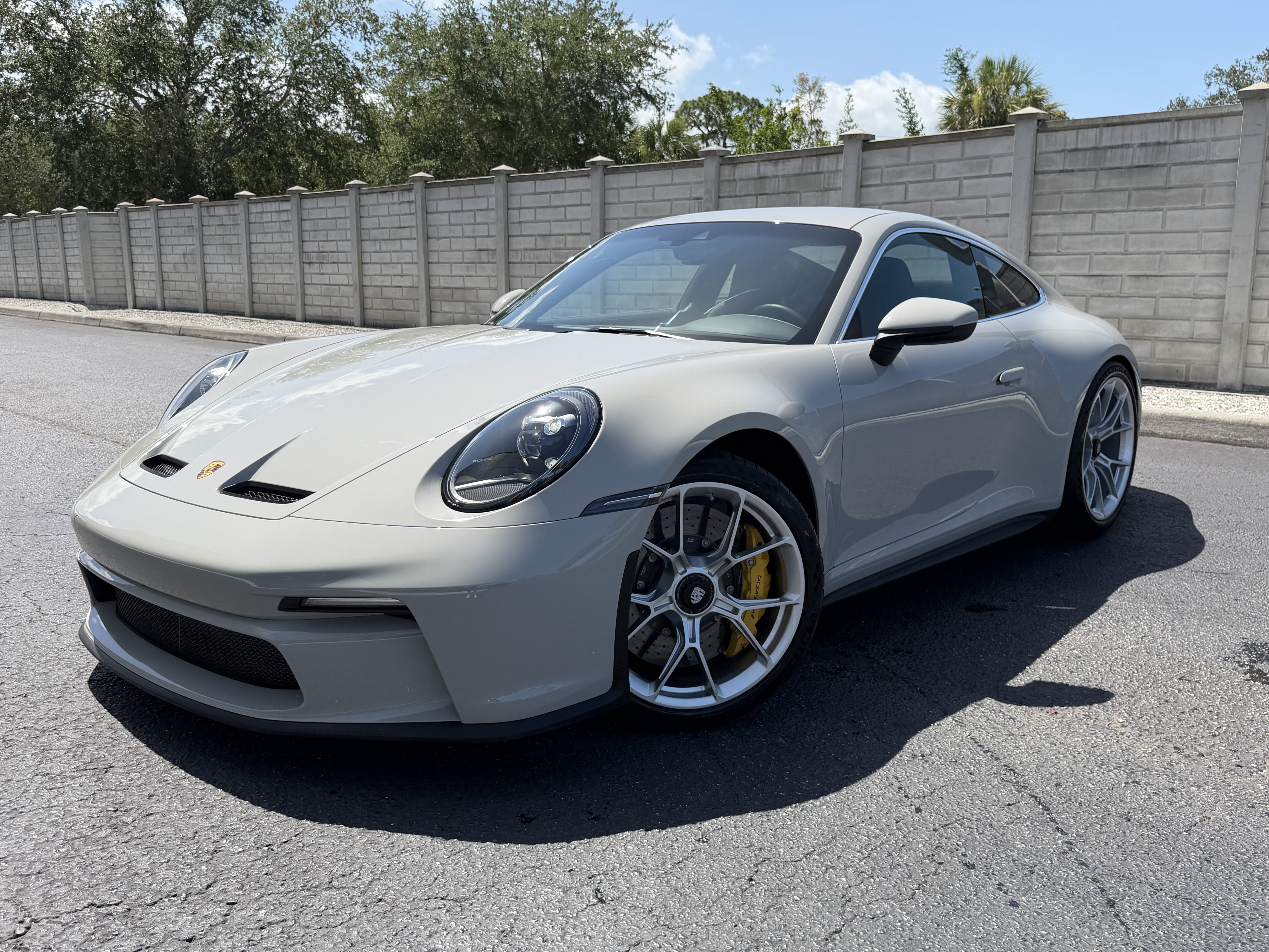 Certified 2022 Porsche 911 GT3 RWD image 1