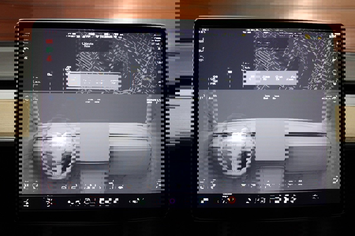 Used 2021 Tesla Model Y Long Range image 17