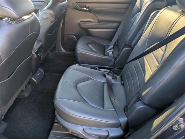 Used 2024 Toyota Highlander XLE image 23