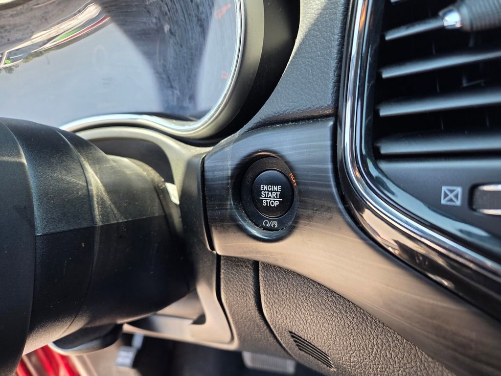 Used 2021 Jeep Grand Cherokee Laredo X RWD image 27