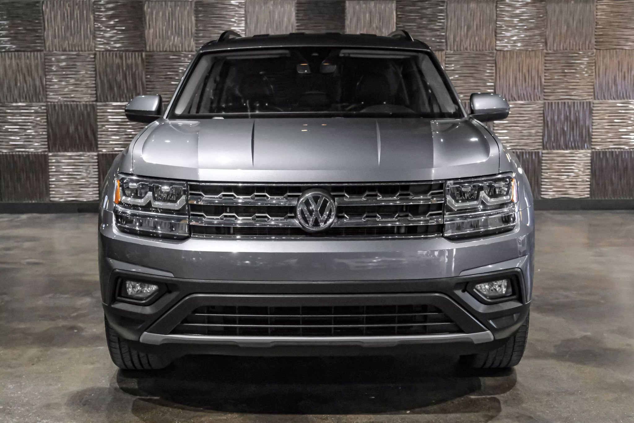 Used 2020 Volkswagen Atlas SE w/ Towing Package image 5