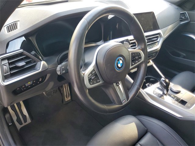 Used 2022 BMW 330e w/ M Sport Package image 17