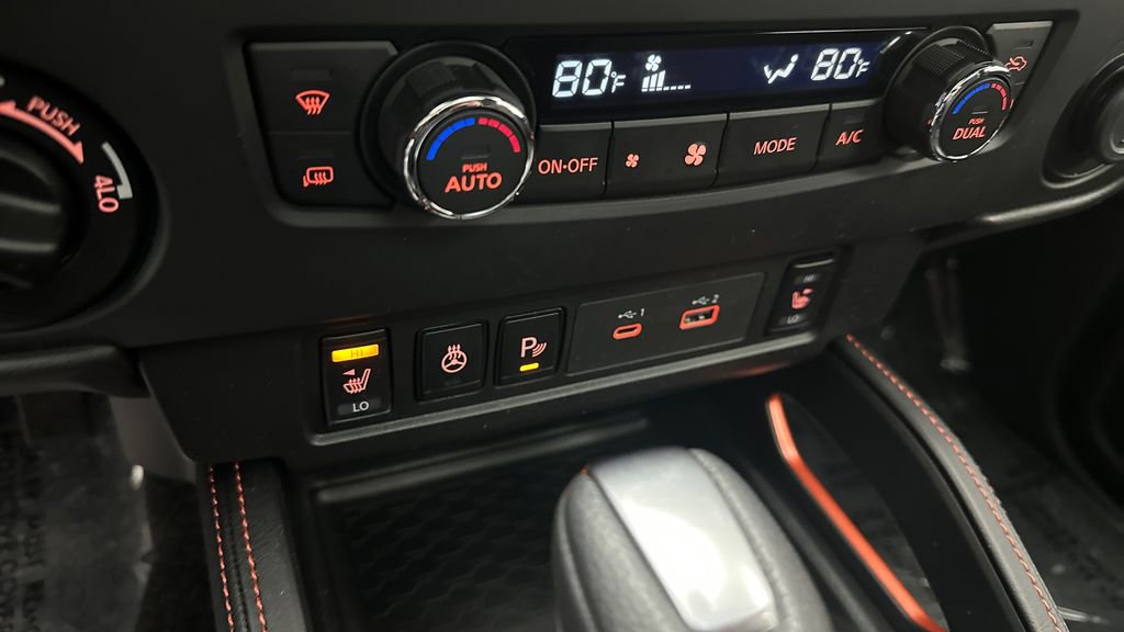 Used 2025 Nissan Frontier PRO-4X w/ Pro Premium Package image 28