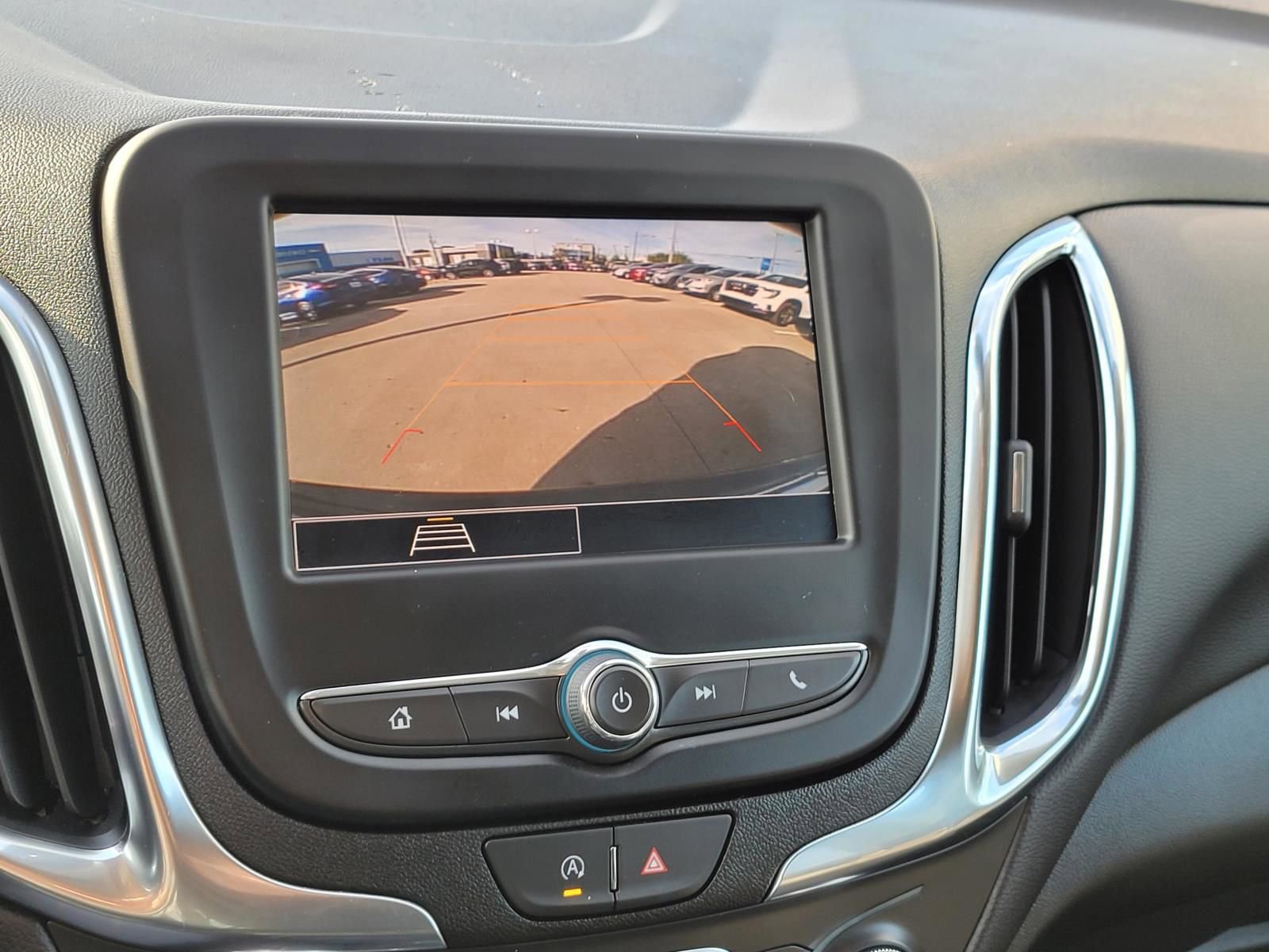 Used 2024 Chevrolet Equinox LT FWD image 24