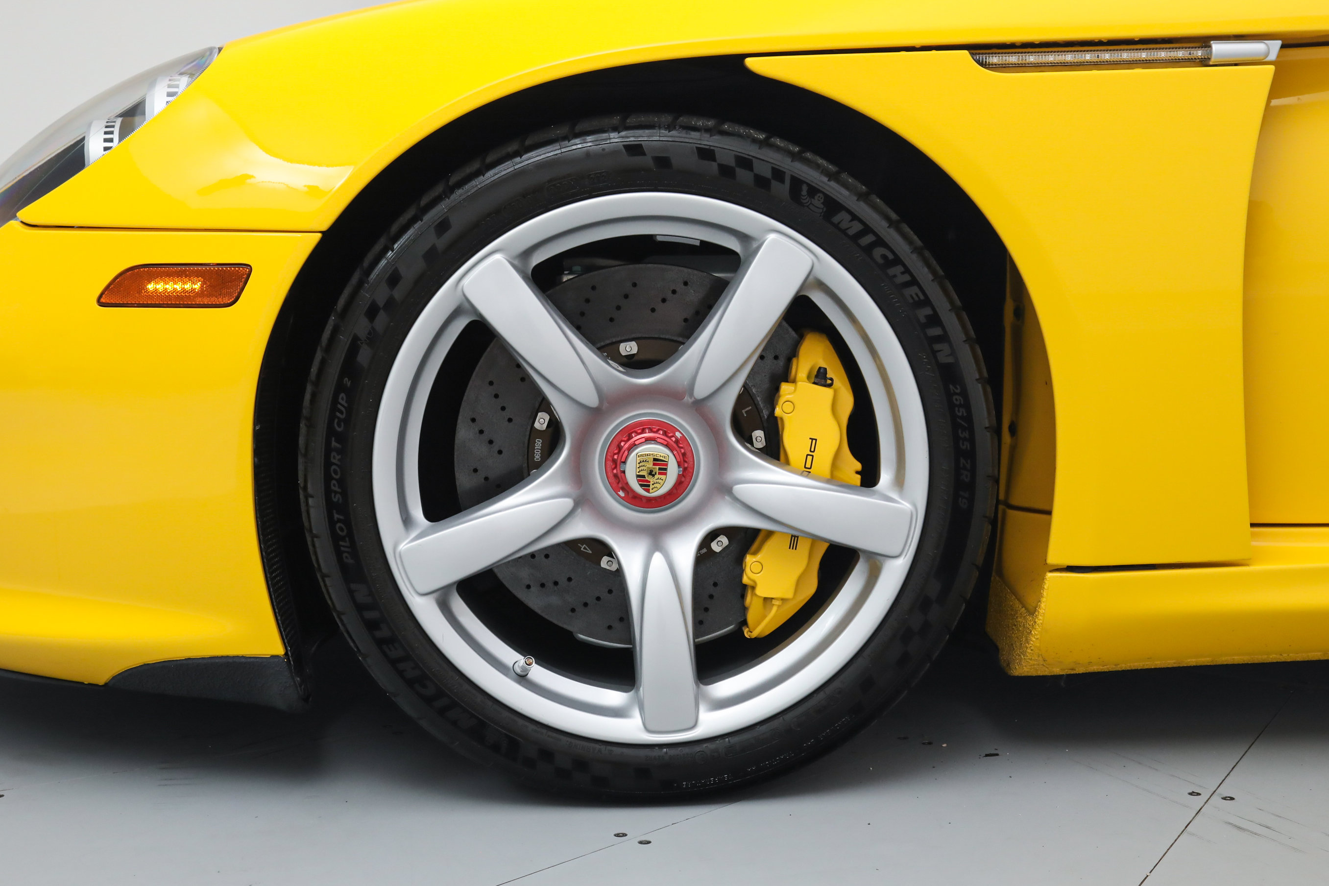 Used 2005 Porsche Carrera GT RWD image 44