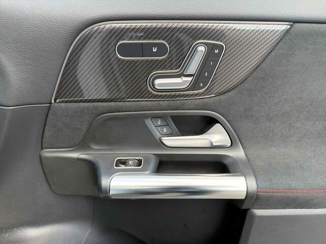 Used 2021 Mercedes-Benz GLA 250 image 21