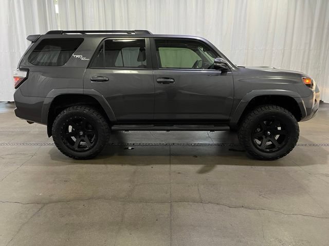 Certified 2019 Toyota 4Runner TRD Off-Road Premium AWD/4WD image 3