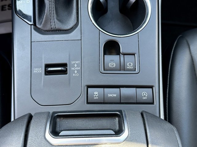 Used 2021 Toyota Highlander XLE image 32