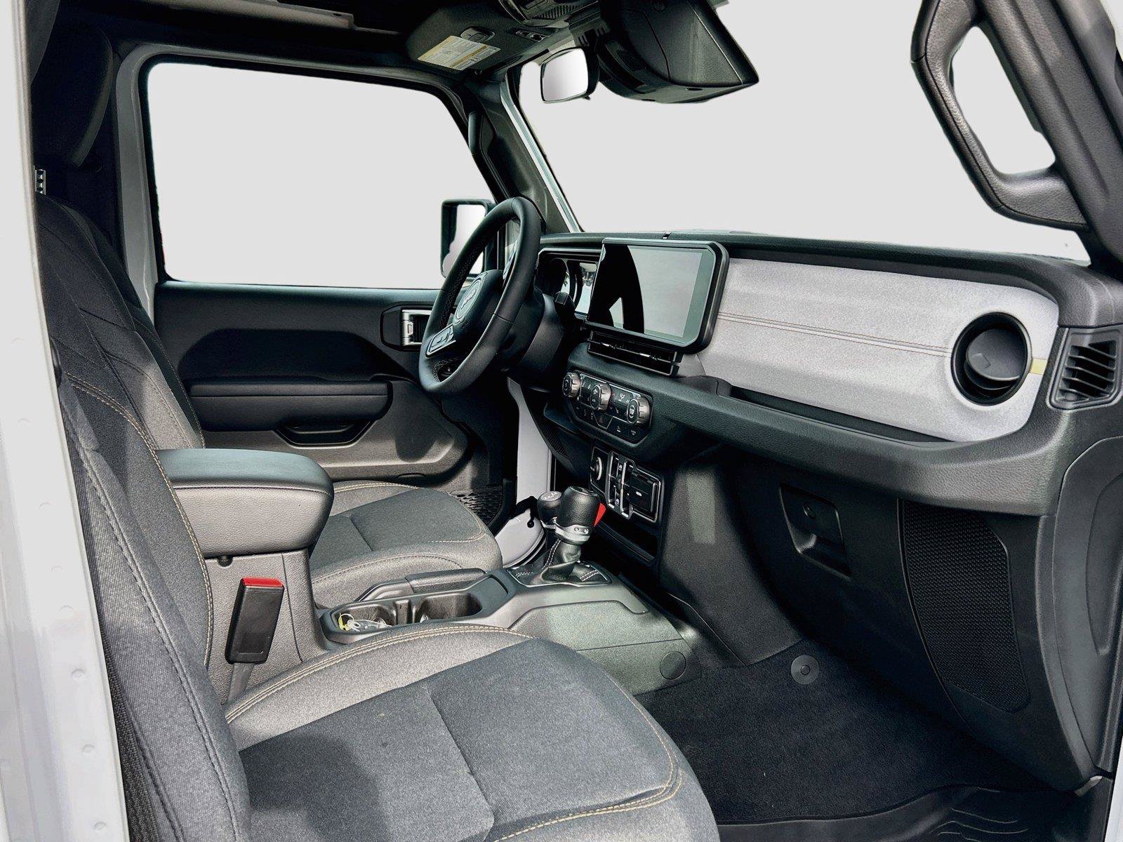 Used 2026 Jeep Wrangler Unlimited Sport AWD/4WD image 16
