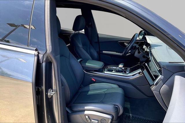 Used 2025 Audi Q8 Prestige w/ Prestige Package AWD/4WD image 7