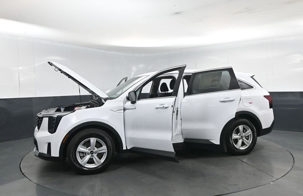 New 2025 Kia Sorento LX FWD image 31