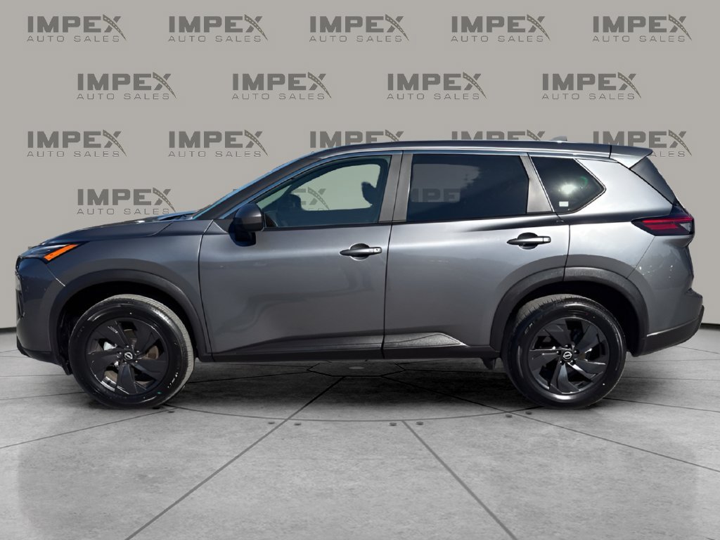Used 2026 Nissan Rogue SV FWD image 2
