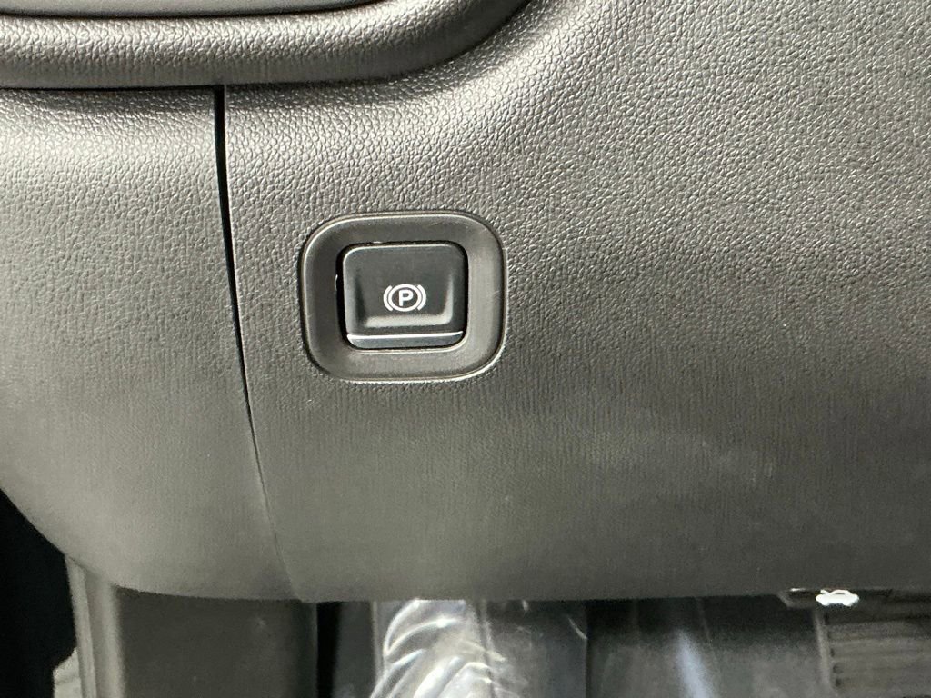 Used 2024 Chevrolet Silverado 1500 Custom Trail Boss w/ LPO, Dark Essentials Package image 36