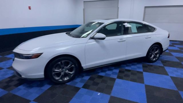 Certified 2023 Honda Accord EX image 5